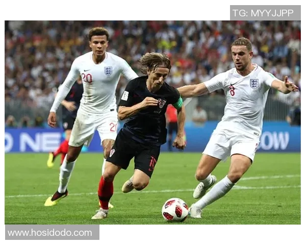 广州网球队在世界杯中的默契配合与战术分析